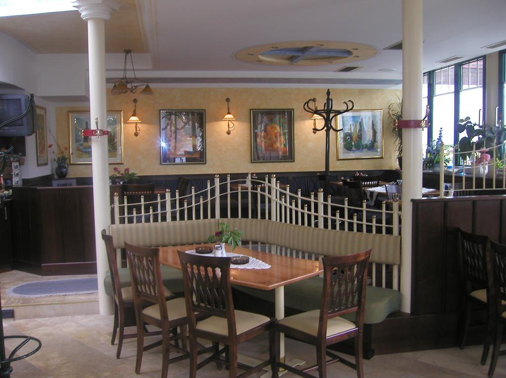 Parkhotel Neubauer Bad Sauerbrunn Εξωτερικό φωτογραφία